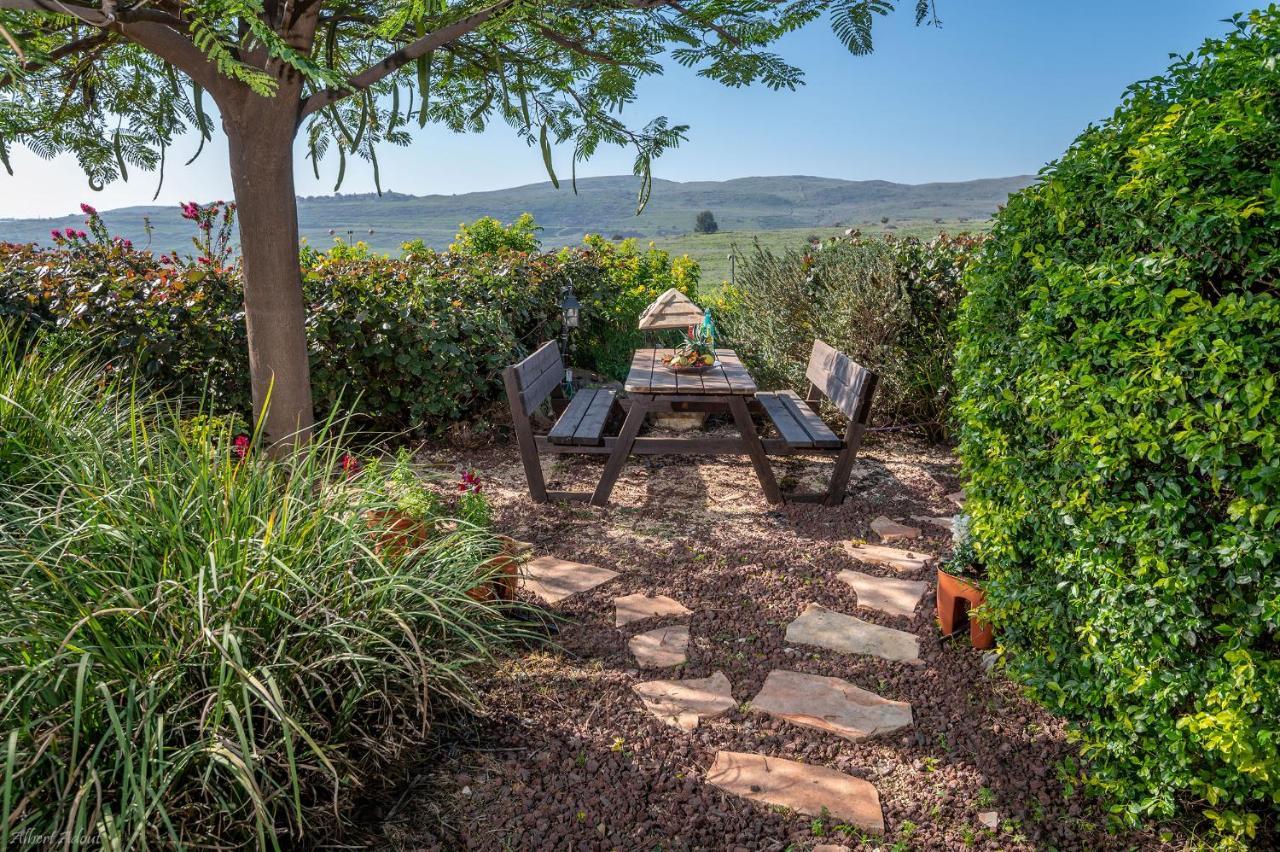Vila Ahavtia - לזוגות ומשפחות CChad Nes Exteriér fotografie
