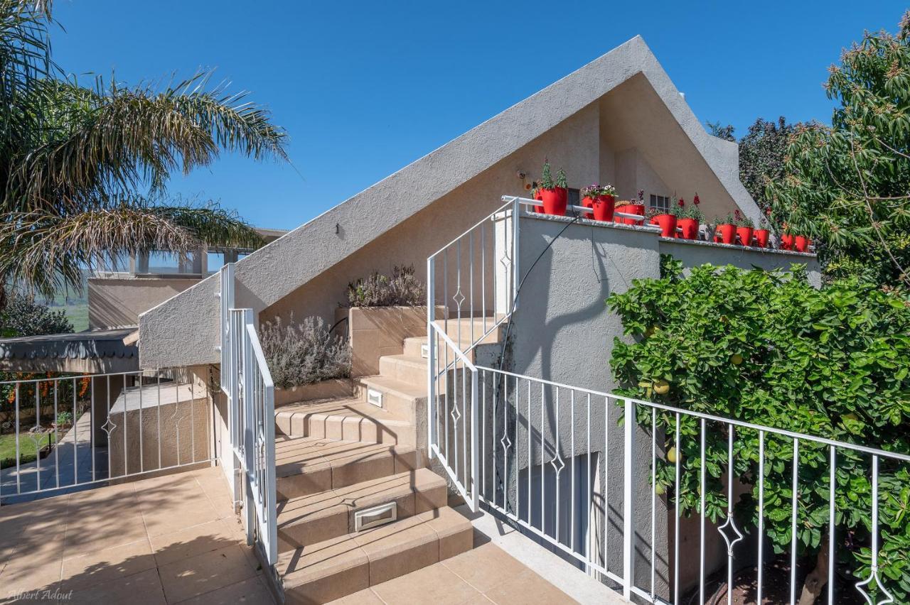 Vila Ahavtia - לזוגות ומשפחות CChad Nes Exteriér fotografie