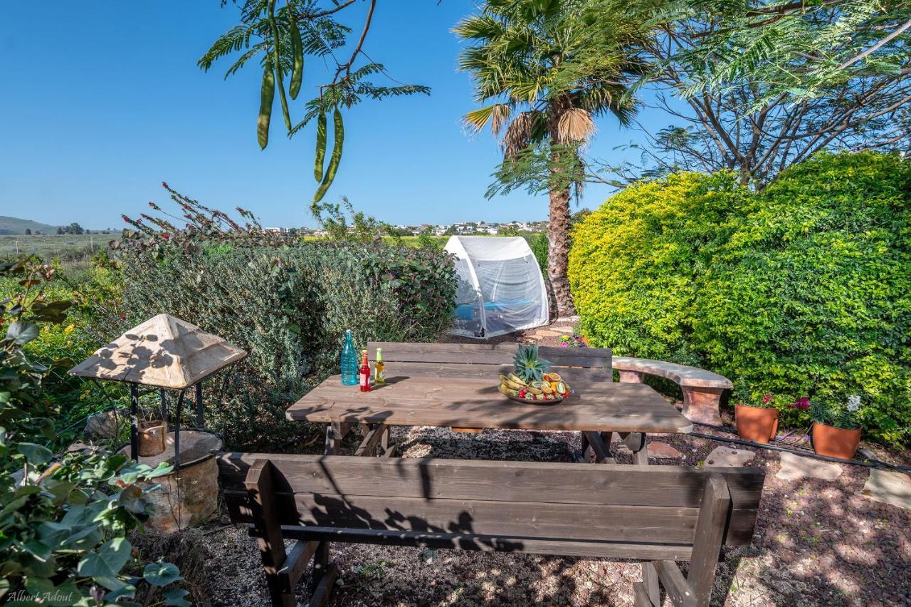 Vila Ahavtia - לזוגות ומשפחות CChad Nes Exteriér fotografie